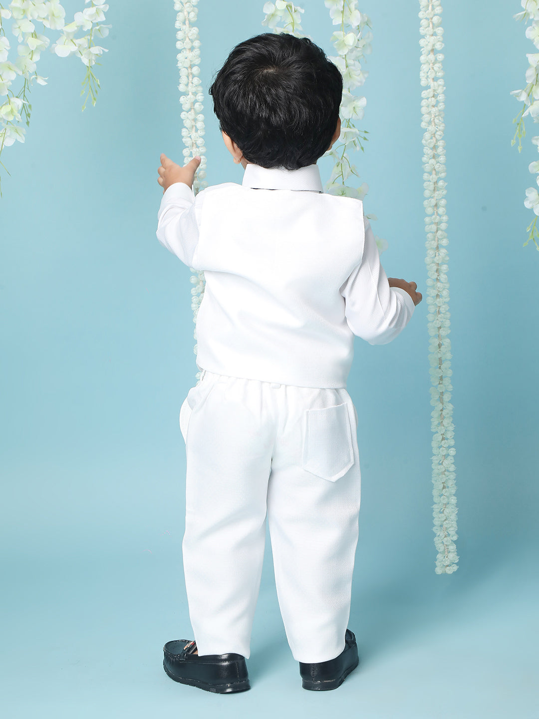 KID1 4Pcs Party Wear Suit With Bow White