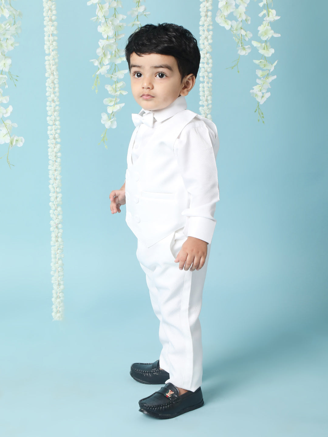 KID1 4Pcs Party Wear Suit With Bow White