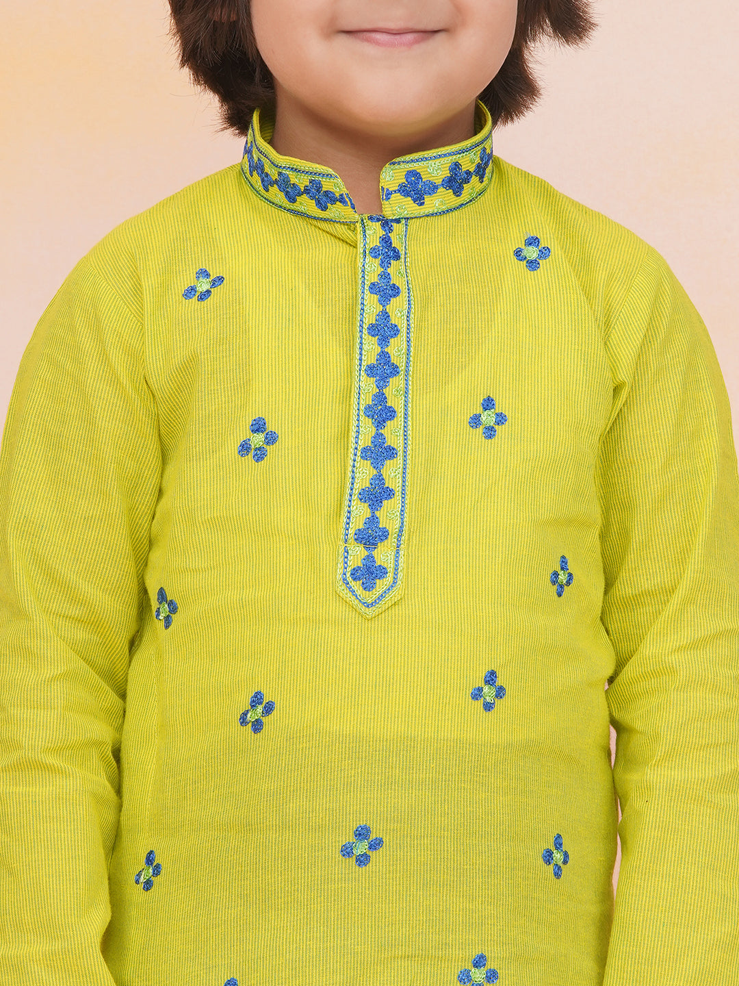 KID1 Aari Embroidered Handloom Kurta With Dhoti Green