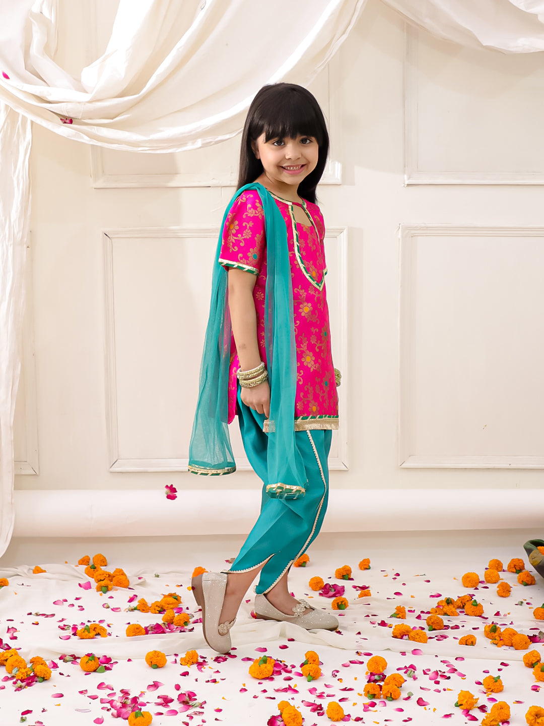 KID1 Jacquard Kurti Dhoti With Dupatta Pink