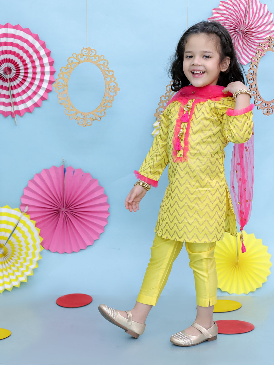 KID1 Zoyaa Kurti With Pants And Sequin Stole Dupatta Yellow
