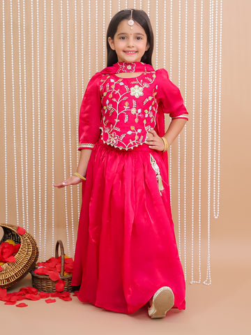 Kid One Silk Zari Embroiderd Ruhani Choli Lehenga Set With Stole Dupatta Set For Girls Pink