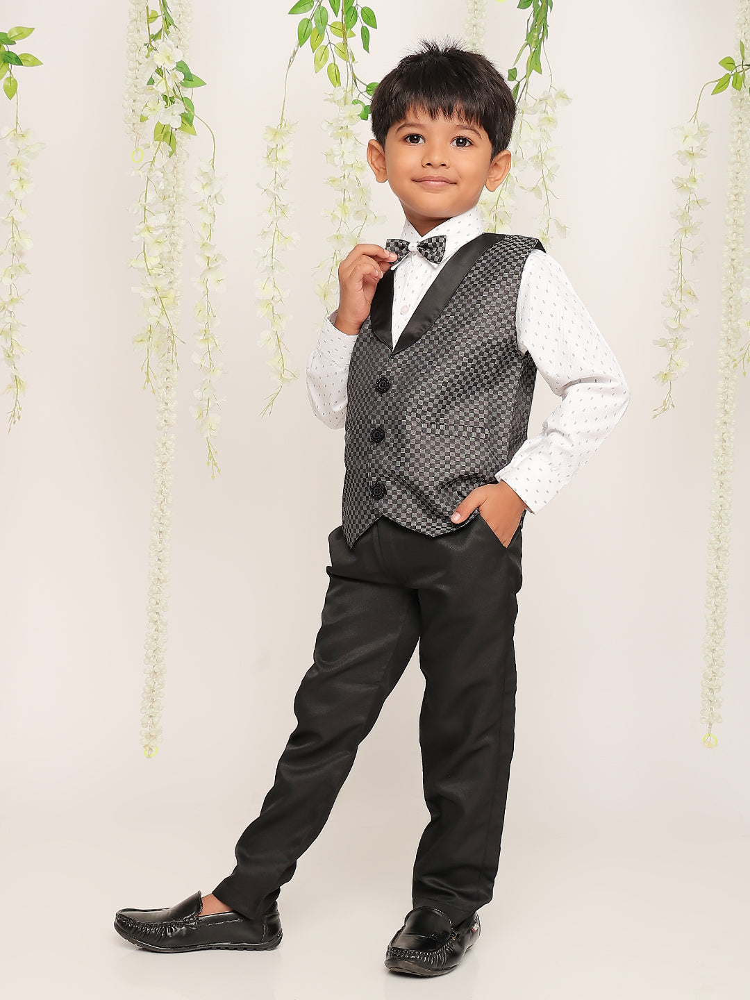 KID1 Party Wear suit with bow-tie Black