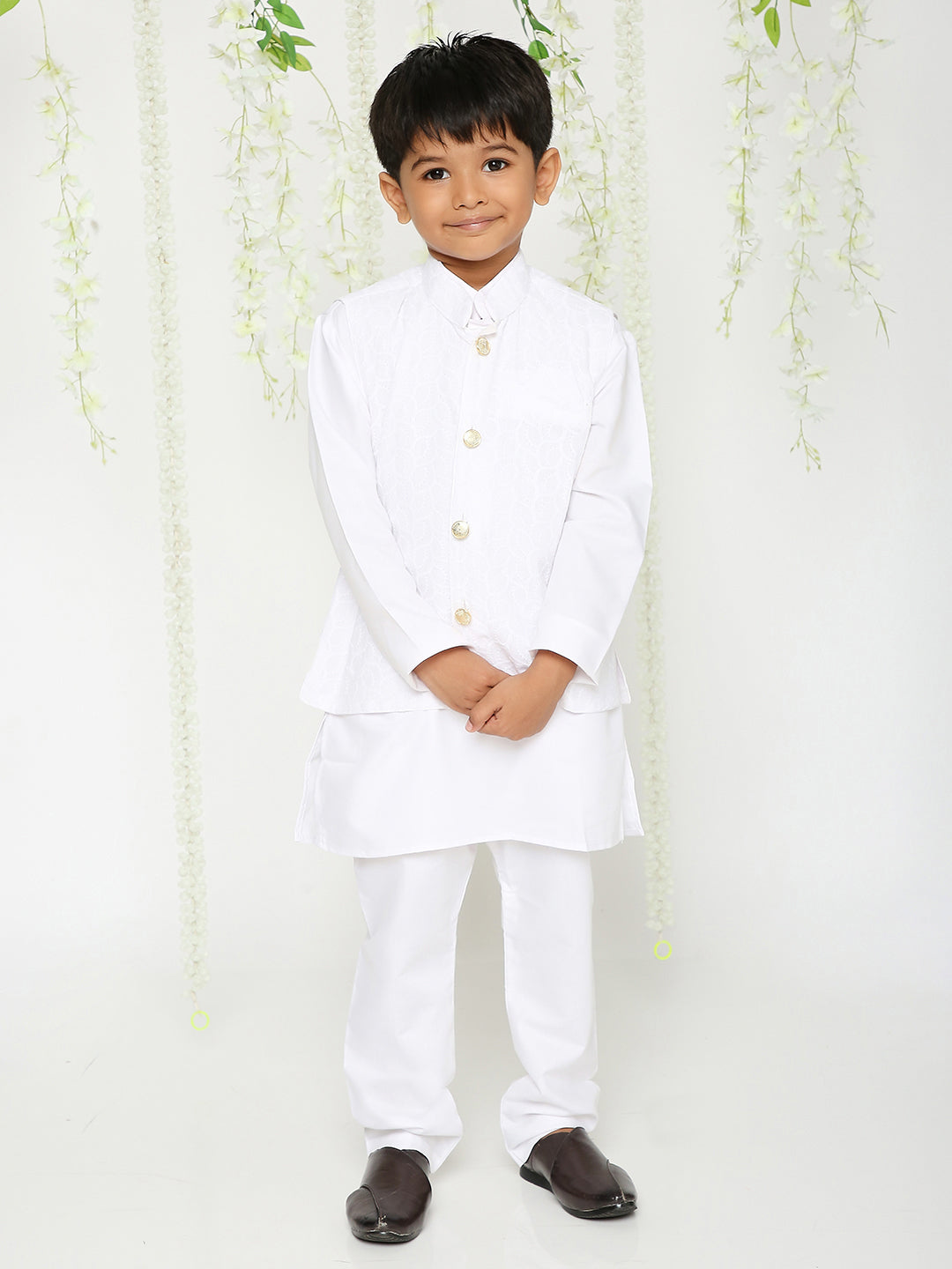 KID1 Kurta Pyjama With Embroidered Jacket White