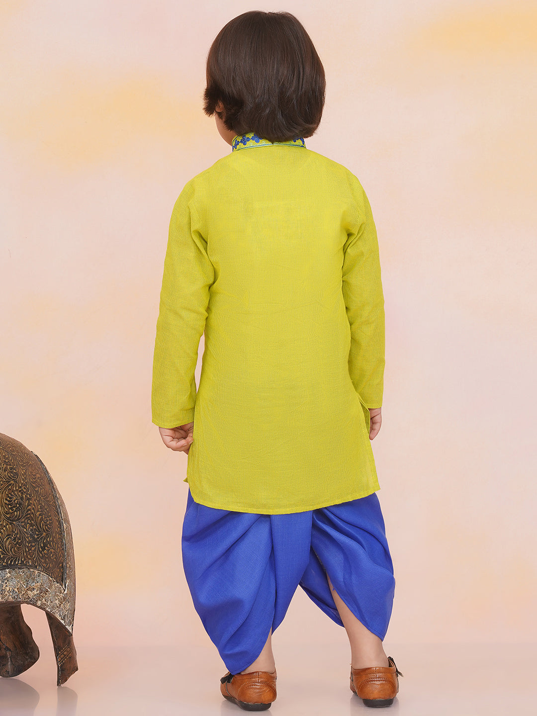 KID1 Aari Embroidered Handloom Kurta With Dhoti Green