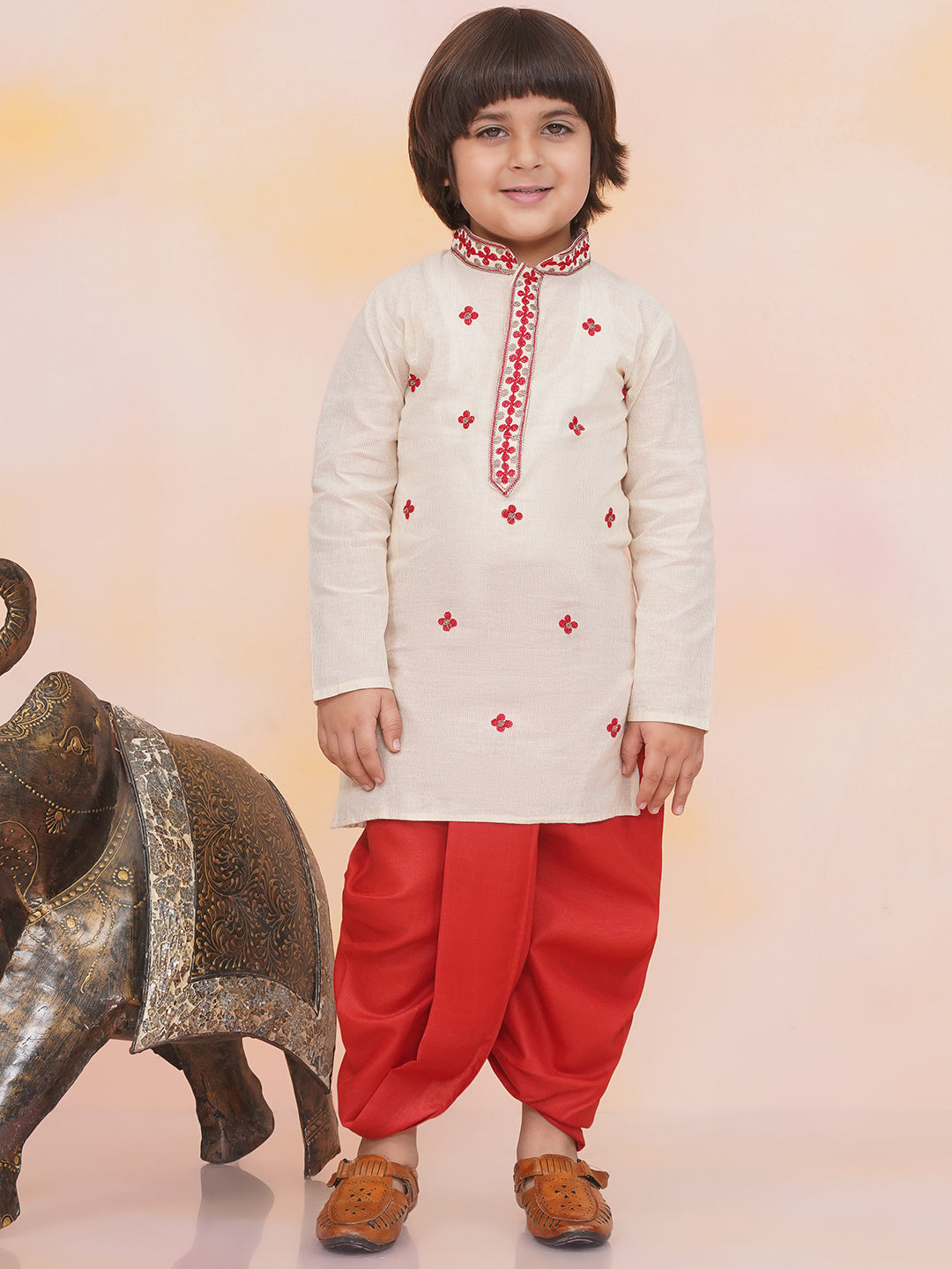 KID1 Aari Embroidered Handloom Kurta With Dhoti Offwhite