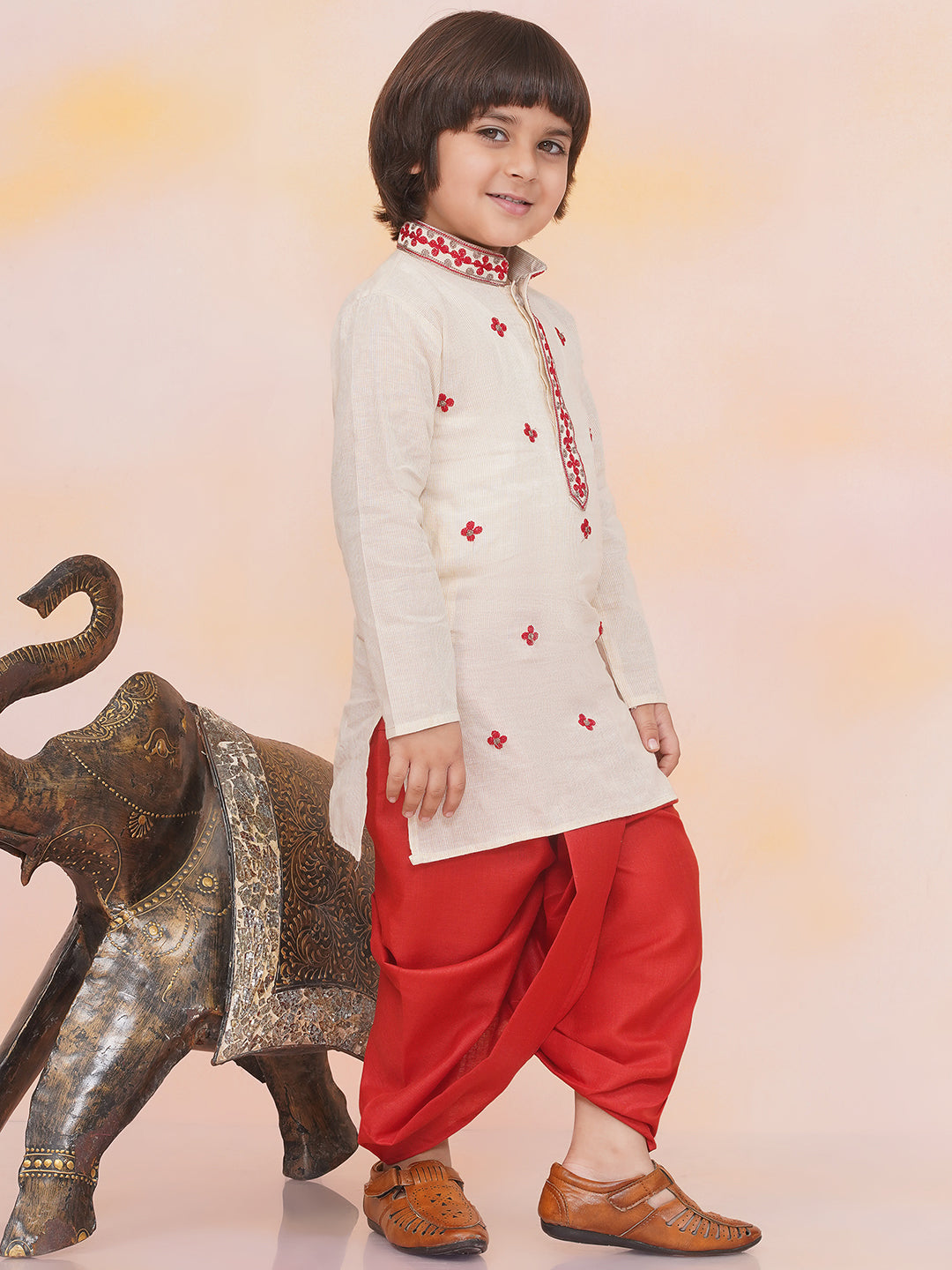 KID1 Aari Embroidered Handloom Kurta With Dhoti Offwhite
