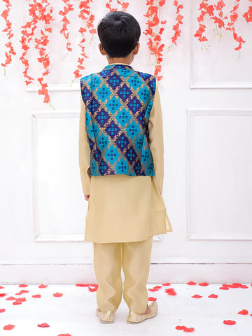 KID1 Bandhani Bundi With Gold Kurta Pyjama Green