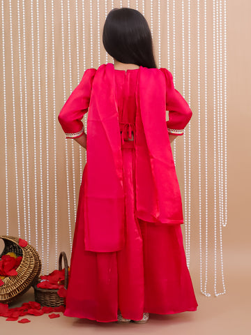 Kid One Silk Zari Embroiderd Ruhani Choli Lehenga Set With Stole Dupatta Set For Girls Pink