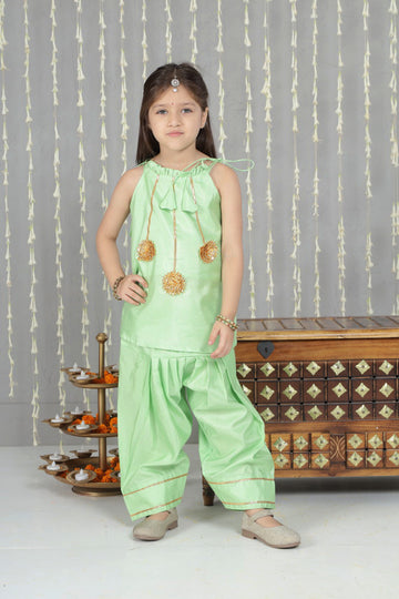 KID1 Gotta Flower Patch Kurti With Parsi Salwar Green