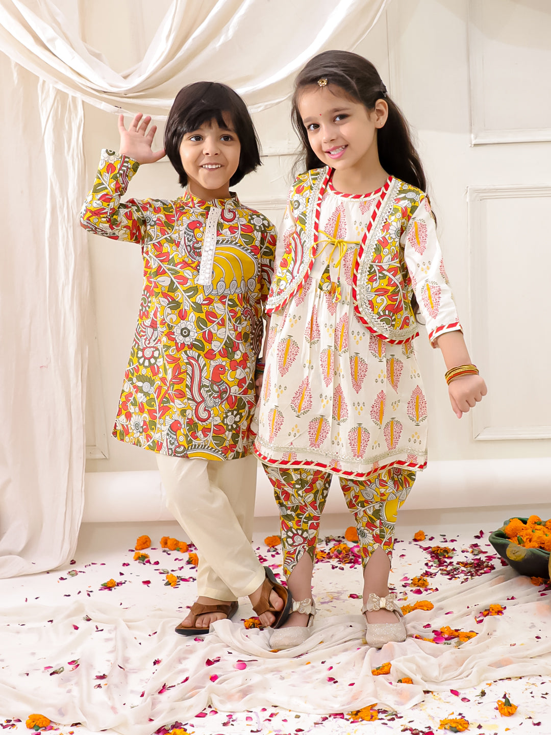 KID1 Madhubani Print Kurti Dhoti With Jacket For Girls With Madhubani Print Kurta Pajama With Boys - Yellow