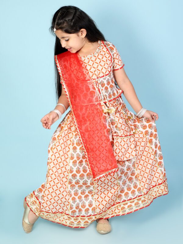 Buy Cotton Lehenga Set for 7-8 Year Girls Online from Indian Luxury  Designers 2024